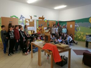 74601221_2525686047756711_1508650916767596544_o-300x225 Taka historia