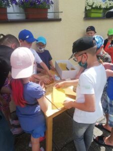 received_1007405513023264.jpeg-225x300 Taka historia